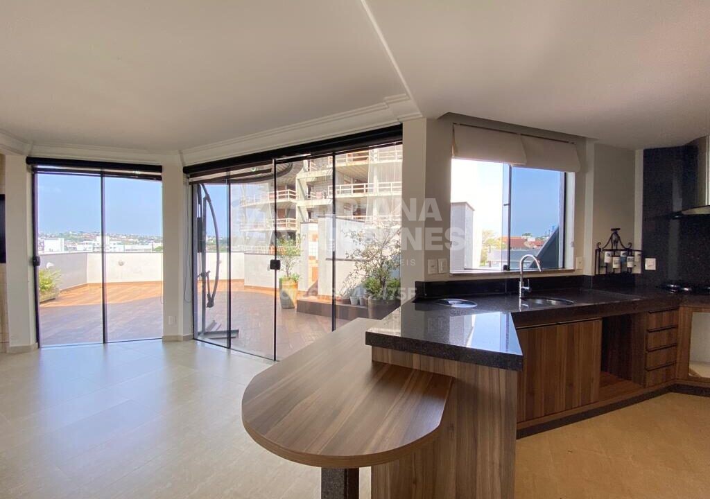 APARTAMENTO COBERTURA DUPLEX com 4 dormitórios para Locação XANXERÊ Bairro LA SALLE