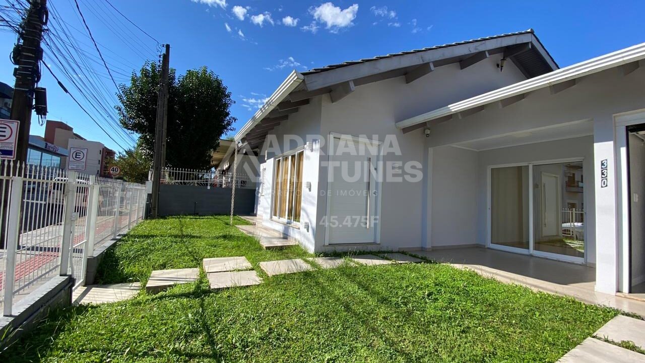 CASA TERREA NO CENTRO DE XANXERÊ para LOCAÇÃO